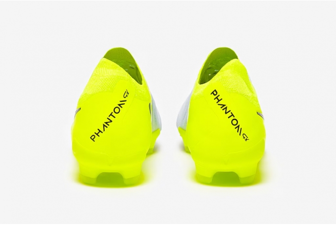 Футбольні бутси Nike Phantom GX II Pro FG FJ2563-003