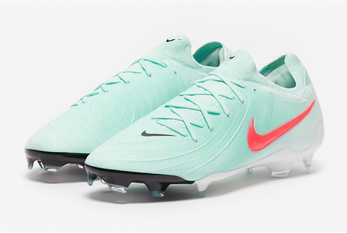 Футбольные бутсы Nike Phantom GX II Pro FG FJ2563-300