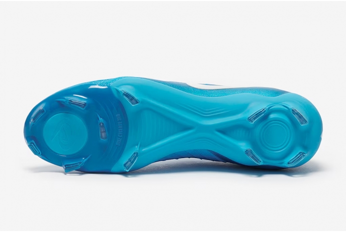 Футбольні бутси Nike Phantom GX II Elite FG FJ2559-400