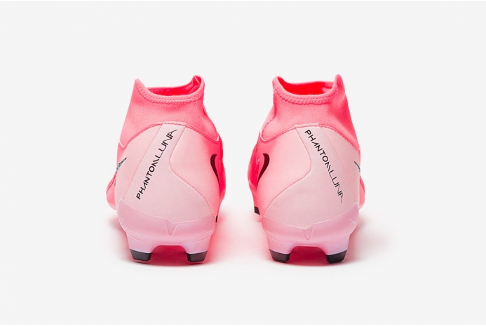 Футбольні бутси Nike Phantom Luna II Academy MG FD6725-600