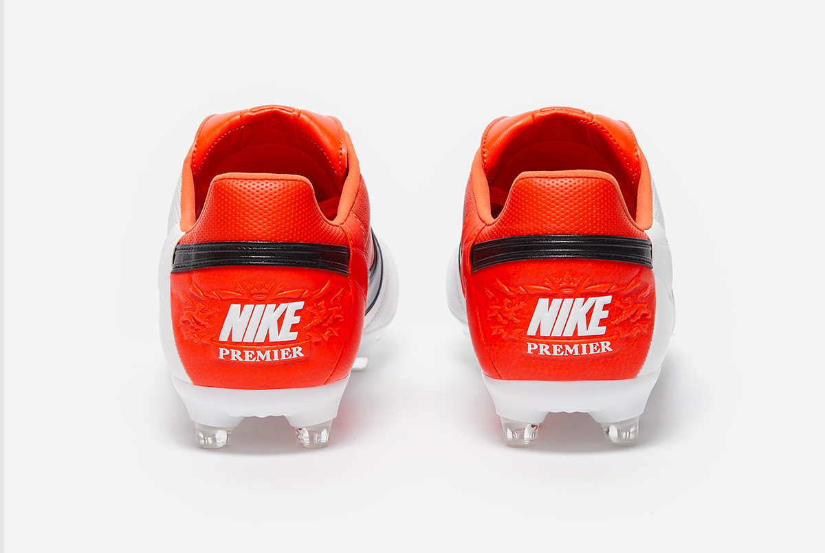 Футбольные бутсы Nike Premier III FG (КОЖА) HM0265-800