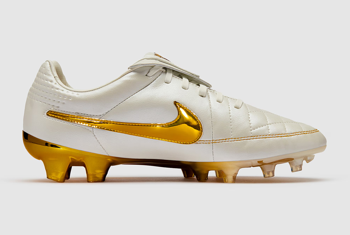 Футбольные бутсы Nike Tiempo Legend Regen SE FG IF4388-100