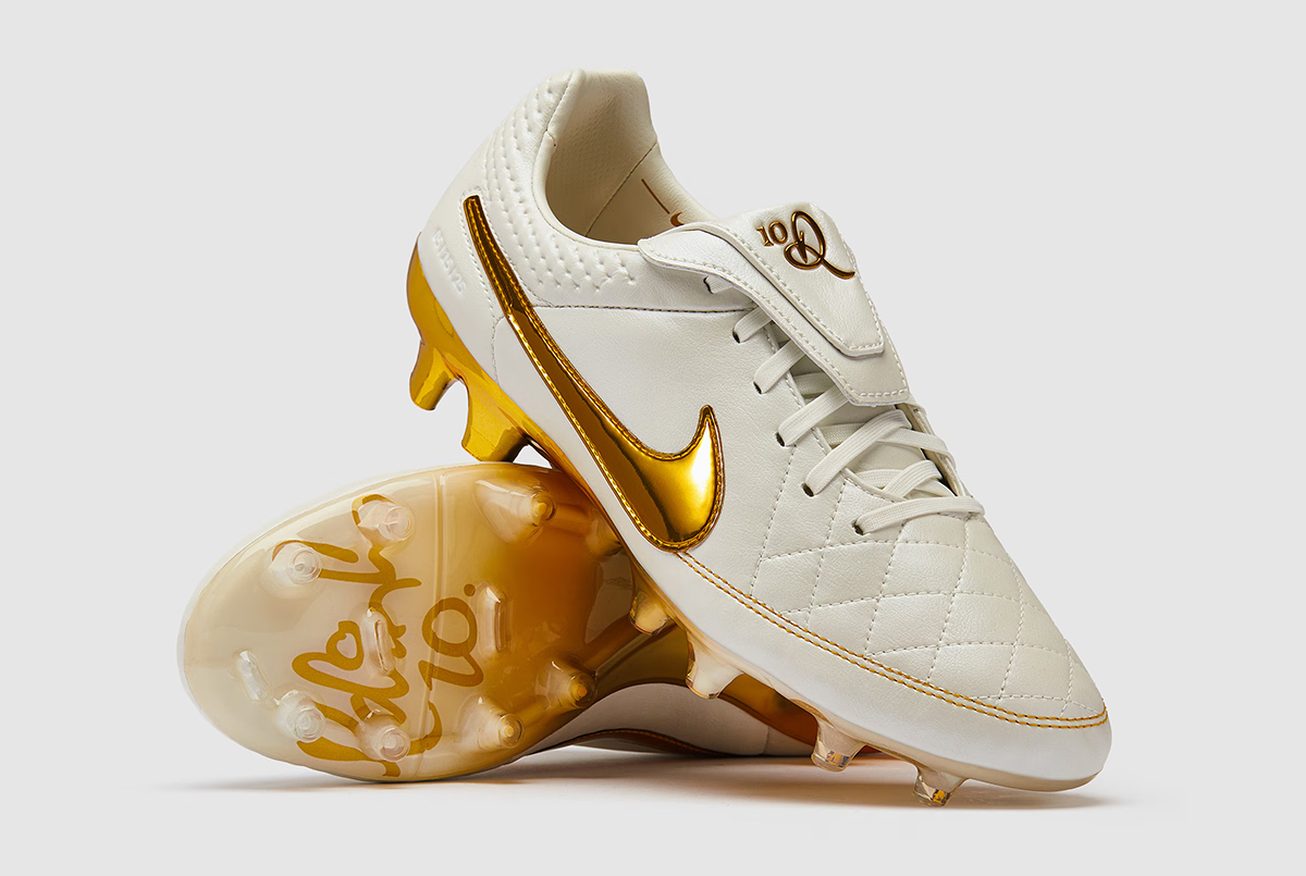 Футбольные бутсы Nike Tiempo Legend Regen SE FG IF4388-100