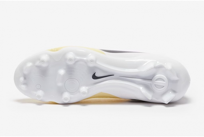 Футбольні бутси Nike Tiempo Legend X Academy MG DV4337-700