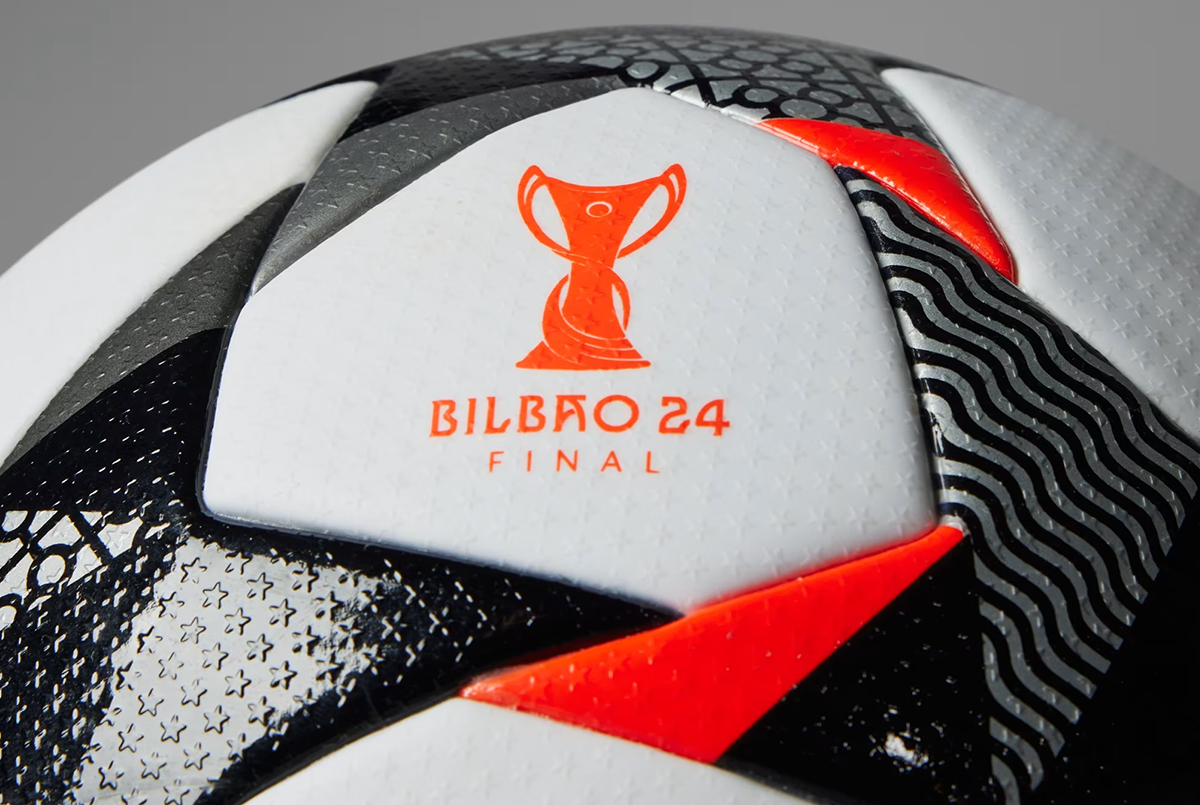 Футбольный мяч Adidas Finale Womens 24 OMB IN7018