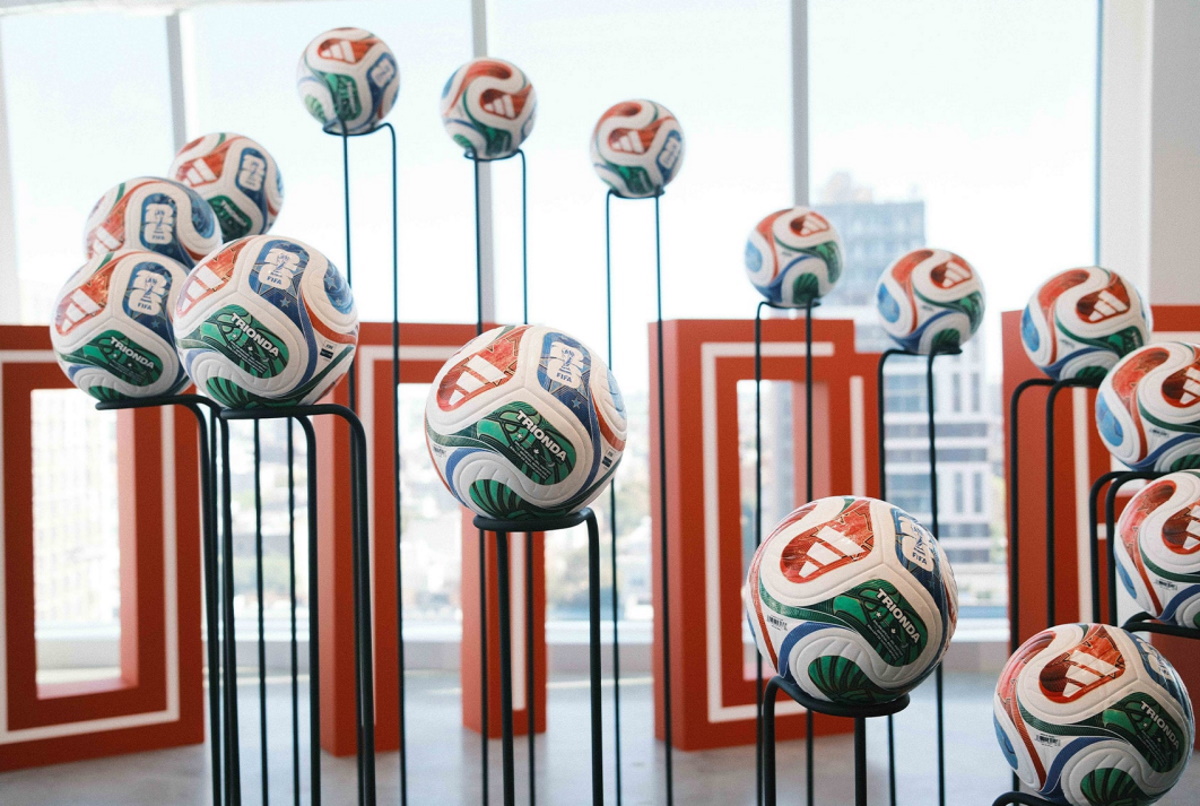 Футбольный мяч Adidas FIFA World Cup 26 Trionda OMB JD8021