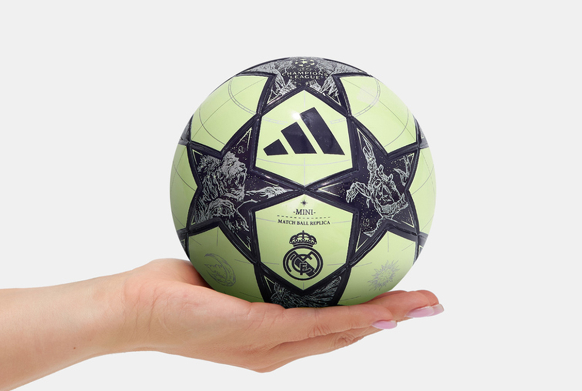 Сувенирный мяч Adidas Finale 26 Mini JN7306 Сувенирный мяч Adidas Finale 26 Mini JN7306