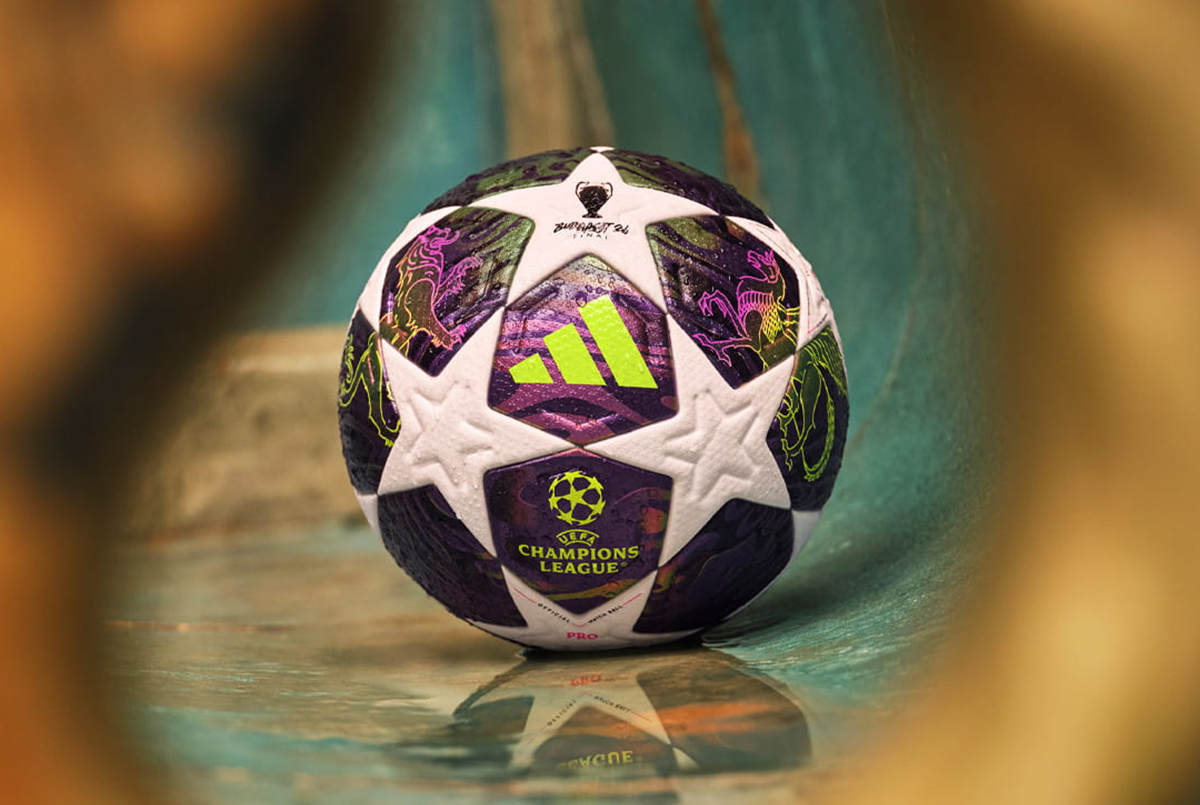 Футбольный мяч Adidas Finale 26 Budapest OMB JX9077