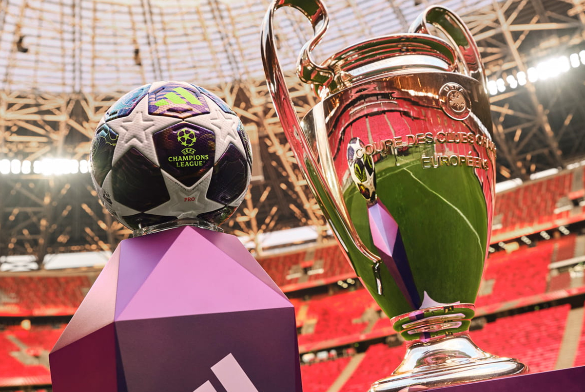 Футбольный мяч Adidas Finale 26 Budapest OMB JX9077