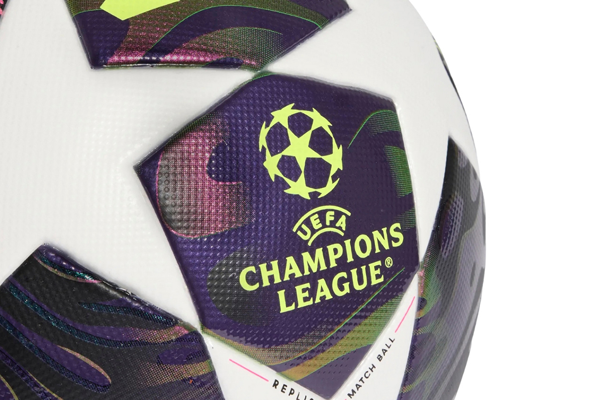 Футбольний м'яч Adidas Finale 26 Budapest Street Ball JX9088