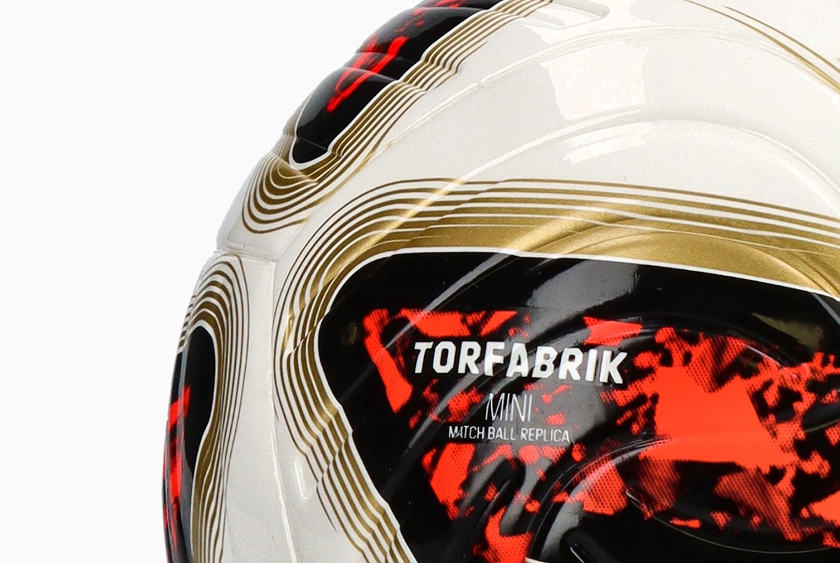 Сувенирный мяч Adidas Torbabrik 26/27 Mini KG6039