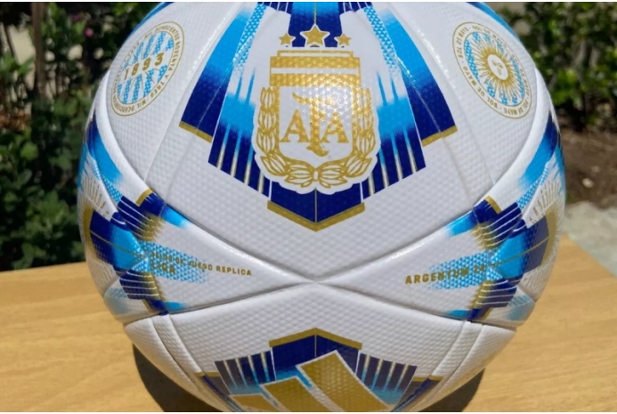 Футбольный мяч Adidas Argentina 24 League IX4011