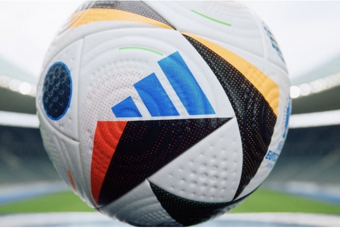 Футбольный мяч Adidas UEFA Euro 24 OMB IQ3682