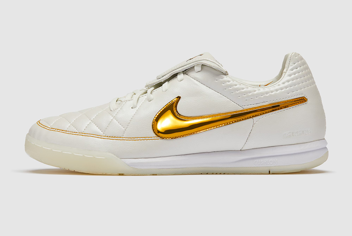 Футзалки Nike Tiempo Legend Regen SE IC IF4389-100