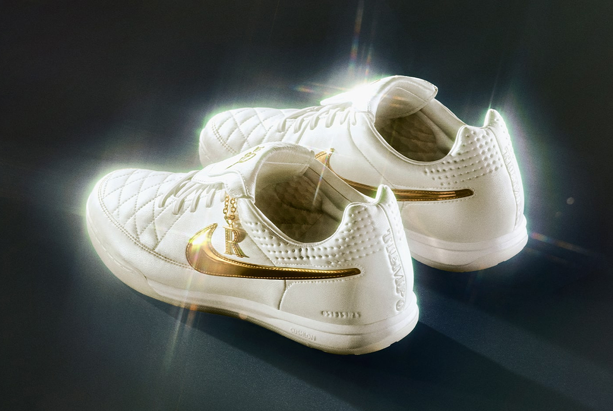 Футзалки Nike Tiempo Legend Regen SE IC IF4389-100