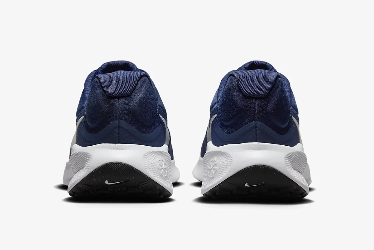 Кроссовки Nike Revolution 7 FB2207-400