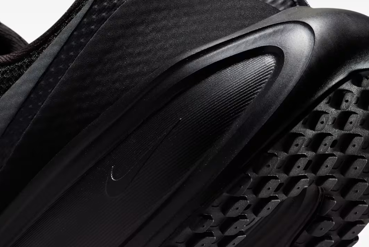 Кроссовки Nike Revolution 8 HJ9198-002