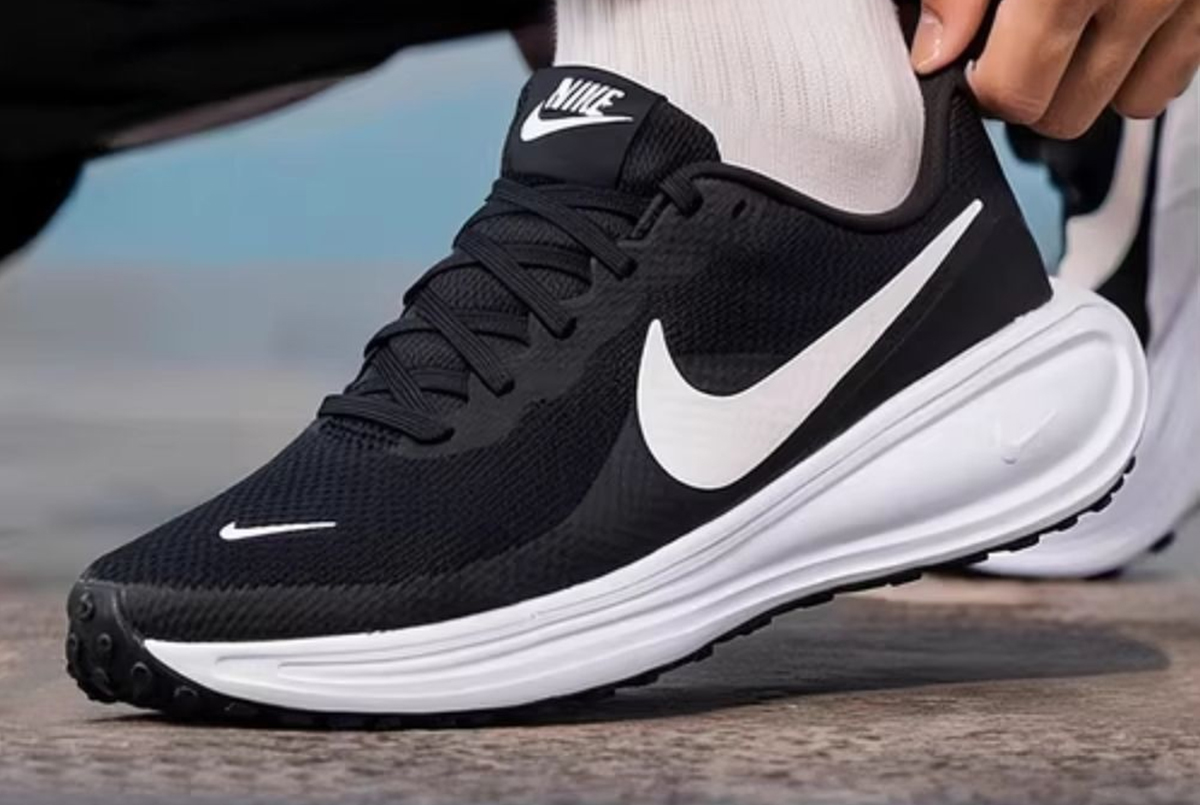 Кроссовки Nike Revolution 8 HJ9198-003