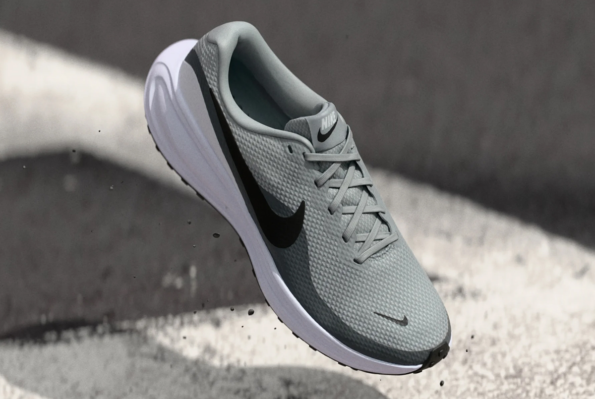 Кроссовки Nike Revolution 8 HJ9198-004