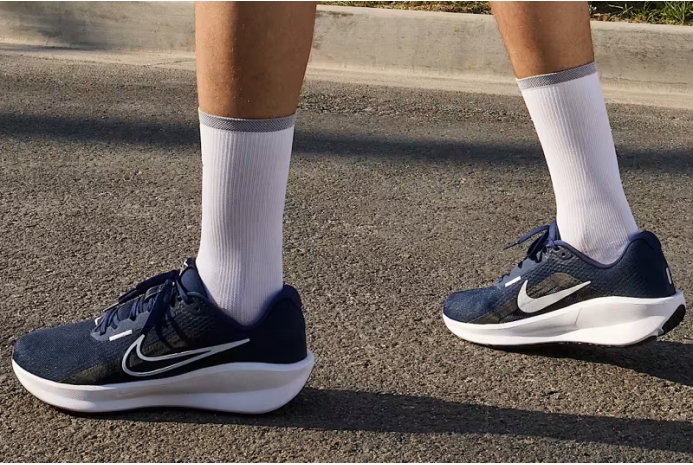 Кроссовки Nike Downshifter 13 FD6454-400