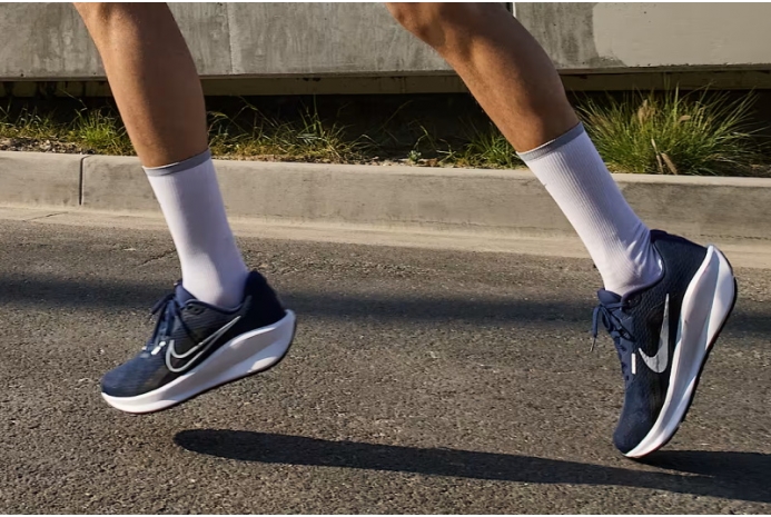 Кроссовки Nike Downshifter 13 FD6454-400