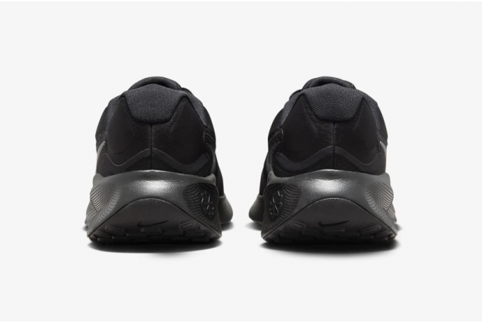 Кроссовки Nike Revolution 7 FB2207-005