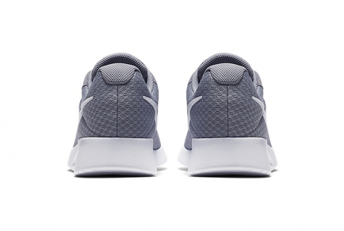 Кросівки Nike Tanjun 812654-010
