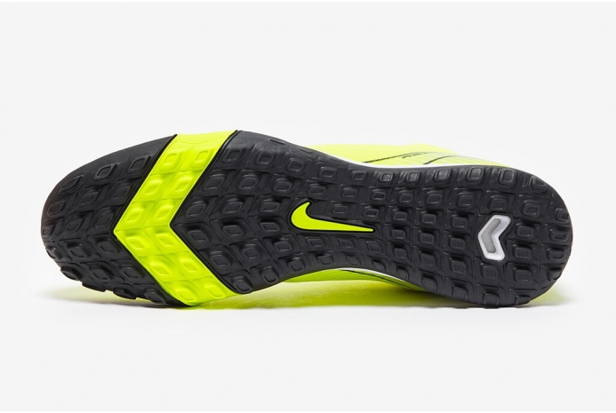 Сороконіжки Nike Air Zoom Mercurial Superfly X Academy TF FQ8331-700