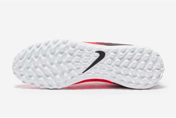 Сороконіжки Nike Phantom GX Academy TF DD9477-600