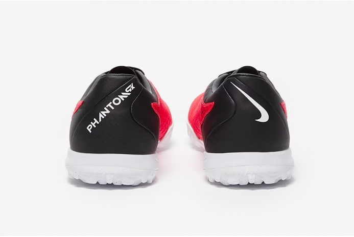 Сороконіжки Nike Phantom GX Academy TF DD9477-600