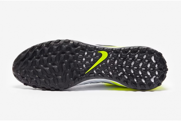 Сороконіжки Nike Phantom GX II Pro TF FJ2583-003