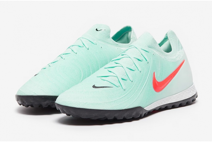 Сороконіжки Nike Phantom GX II Pro TF FJ2583-300