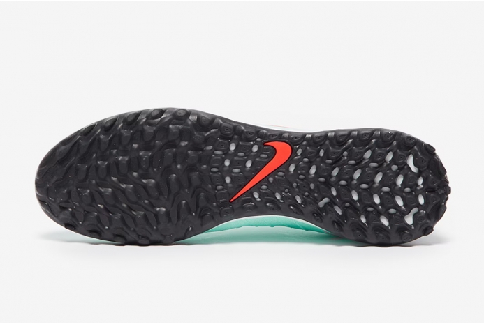 Сороконіжки Nike Phantom GX II Pro TF FJ2583-300