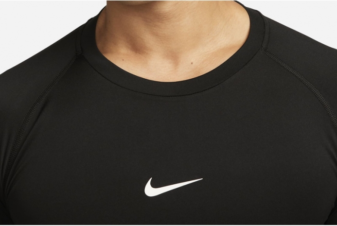 Термобелье Nike Pro Dri-FIT Tight Top LS FB7919-010