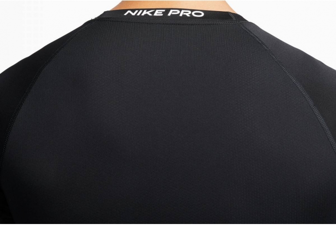 Термобелье Nike Pro Dri-FIT Tight Top LS DD1990-010