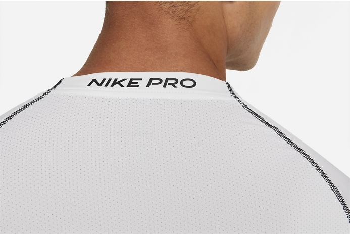 Термобелье Nike Pro Dri-FIT Tight Top LS DD1990-100