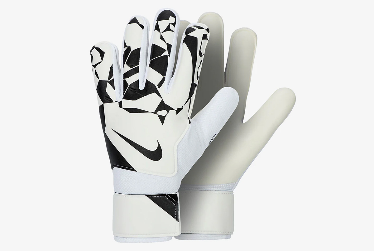 Детские вратарские перчатки Nike GK JR Match HQ0257-100